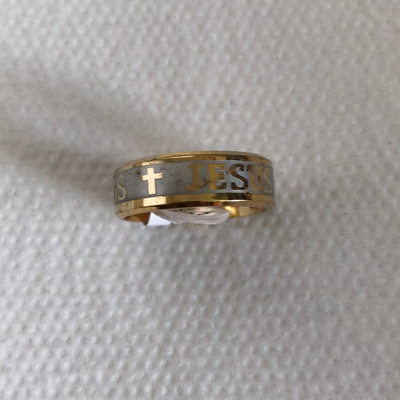 Gold Jesus Ring - Picture 7 of 8